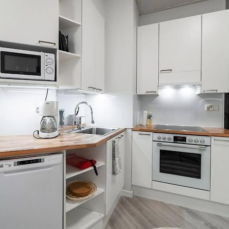 Cozy Roomy Studio Flat Next To Tram Stop @ Kallio Helsinki Exterior foto
